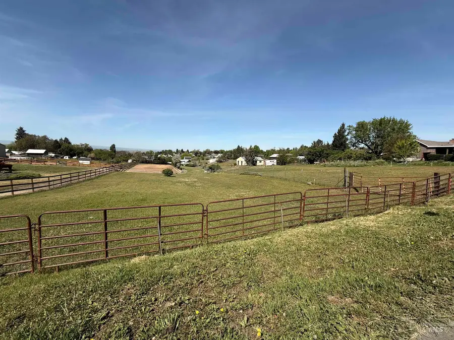 3602 11th Street, Lewiston, ID 83501 - #3