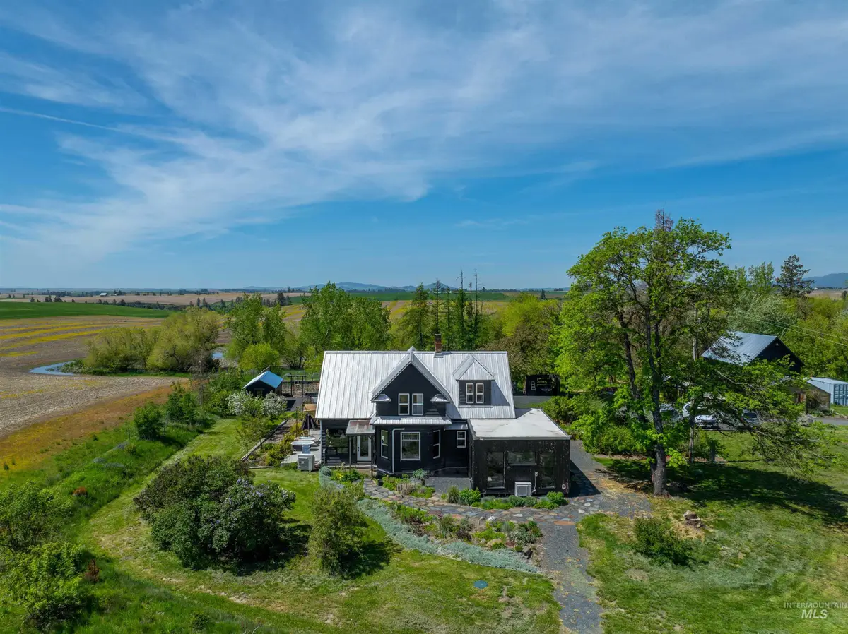 1611 Little Bear Ridge Rd., Troy, ID 83871 - #1