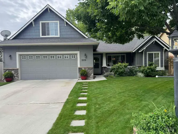 3939 W Hearst Dr, Meridian, ID 83642
