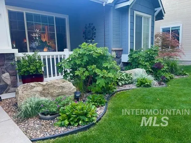 3939 W Hearst Dr, Meridian, ID 83642 - #2