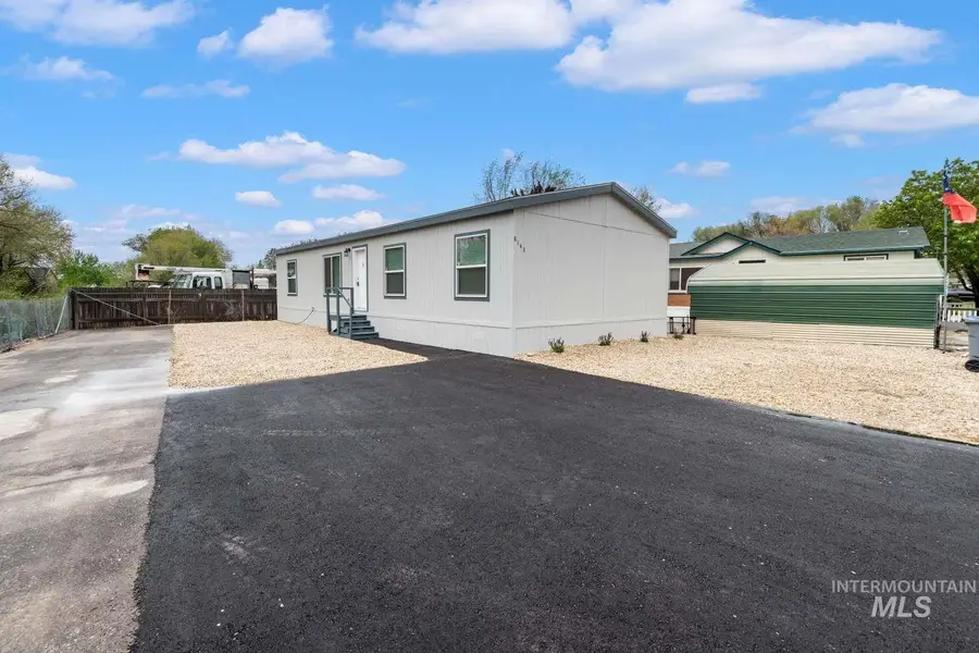 8143 N Andy Ln, Garden City, ID 83714 - #3