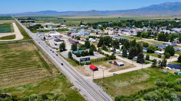 101 2nd St E, Fairfield, ID 83327