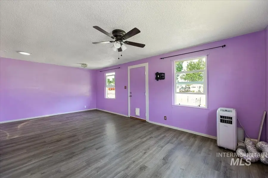 536 N 10th St, Payette, ID 83661 - #3