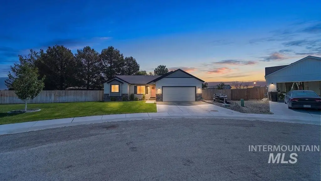 4035 N Blue Cascade, Buhl, ID 83316 - #1