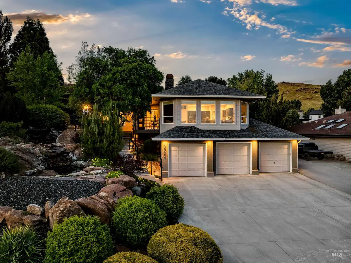 3244 E Boulder Heights Drive, Boise, ID 83712 - #1