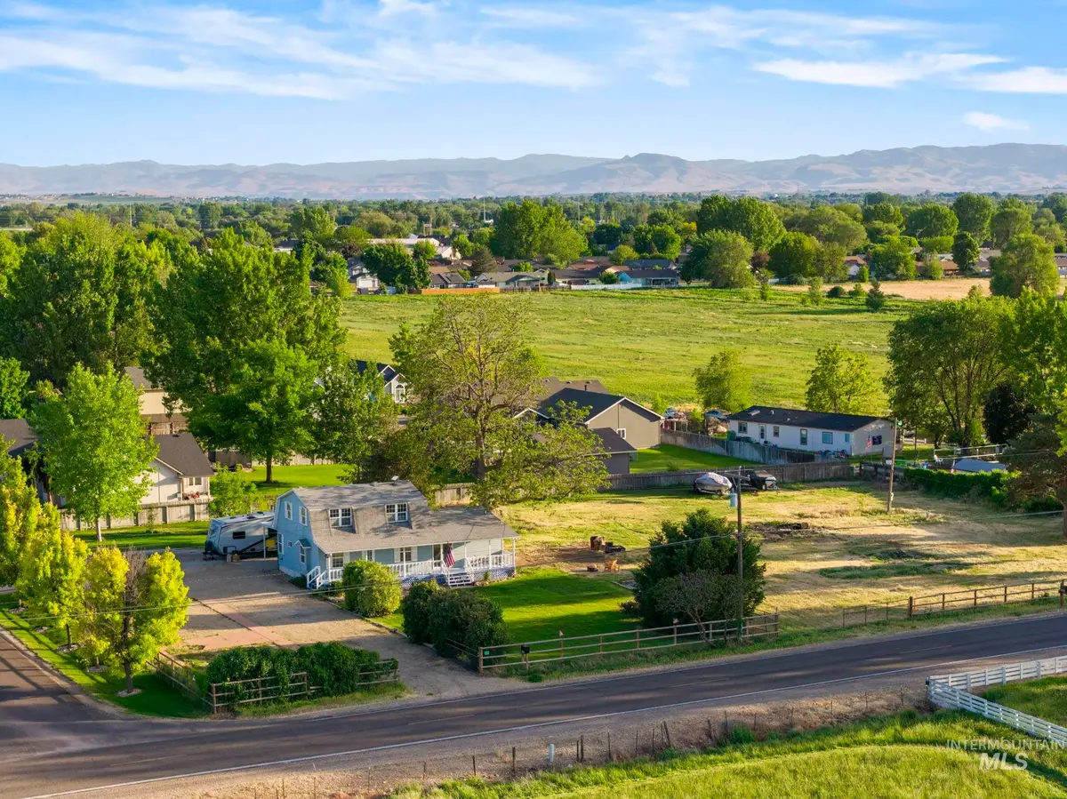 3517 E Victory Rd, Nampa, ID 83687 - #1
