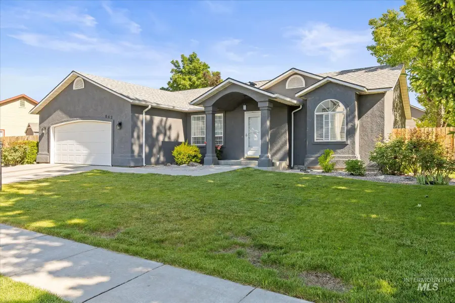 842 Muirfield Ln, Nampa, ID 83686 - #2