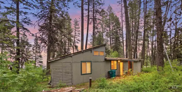 24 Pats Lane, Cascade, ID 83611