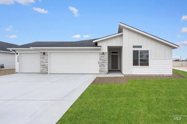 3678 E Jamestown Dr, Nampa, ID 83686