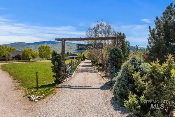 9415 N Highway 52, Horseshoe Bend, ID 83629