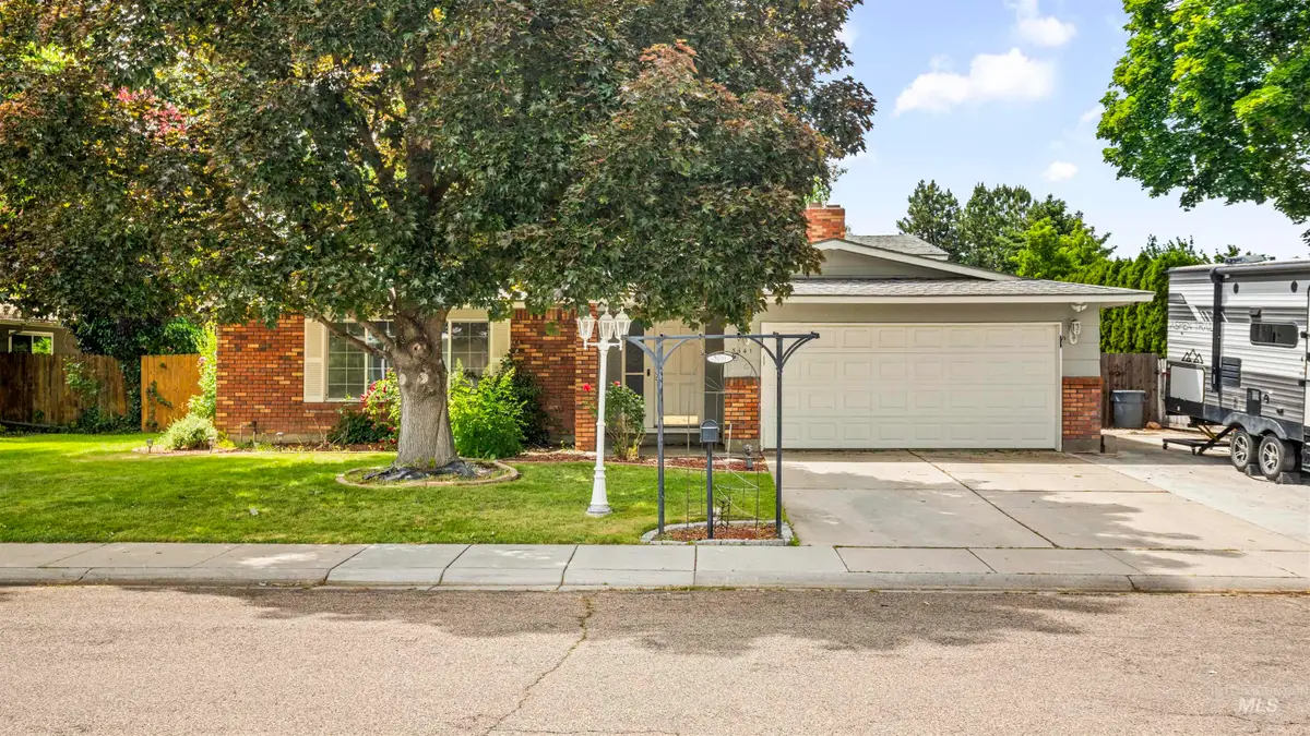 3541 N Pepperwood Dr., Boise, ID 83704 - #1