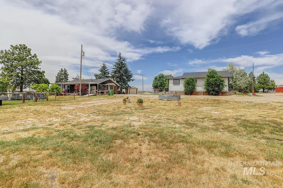 9751 Gloria Rd, Middleton, ID 83644 - #1