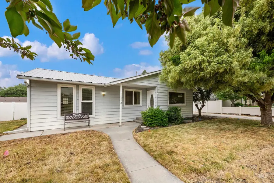 1480 E Locust St, Emmett, ID 83617 - #2