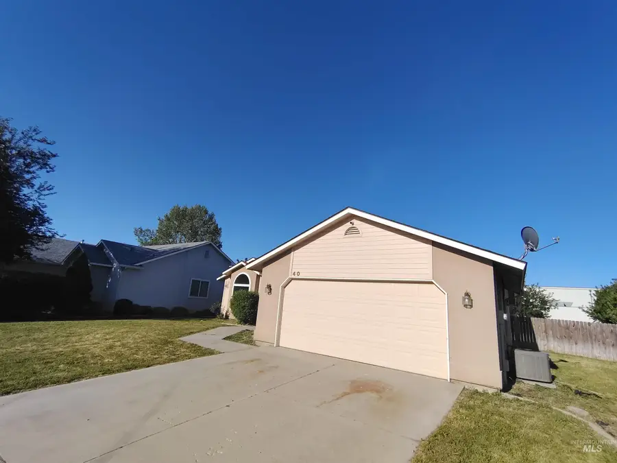 40 S Bingham St, Nampa, ID 83651 - #2