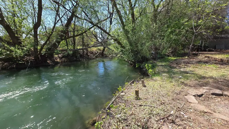 110 E 2nd St, Shoshone, ID 83352 - #2
