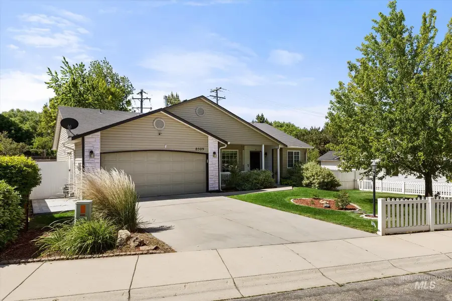 8509 W Falling Star St, Boise, ID 83709 - #2