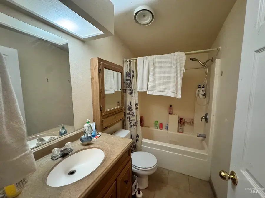 211 5th Ave West, Jerome, ID 83338 - #2