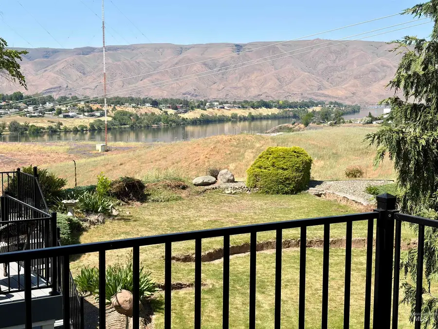 2502 Seaport Drive, Lewiston, ID 83501 - #2