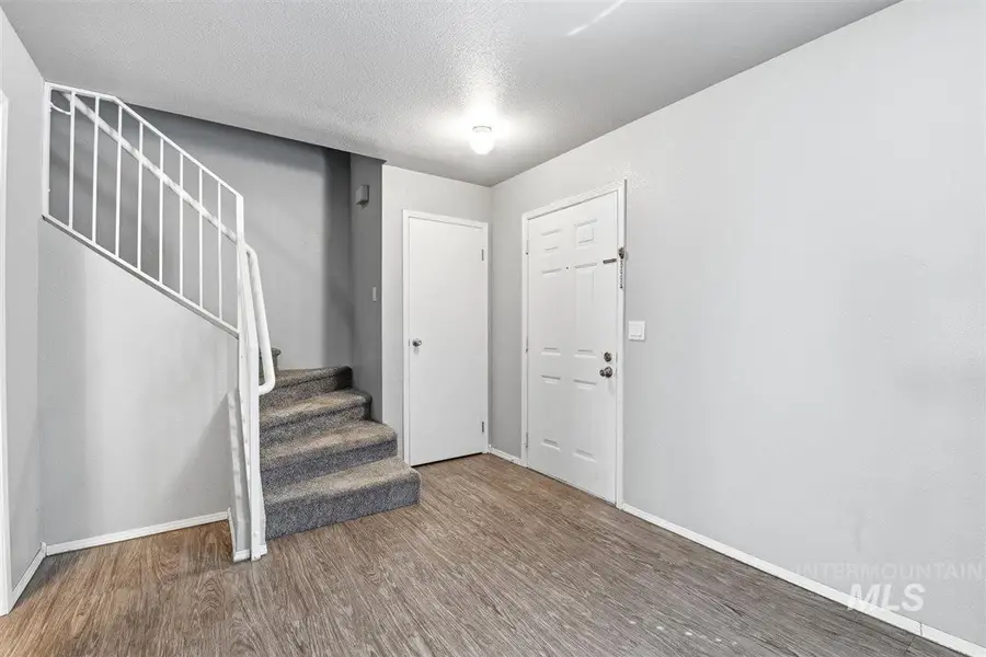 1009 N Stilson Rd, Boise, ID 83703 - #3