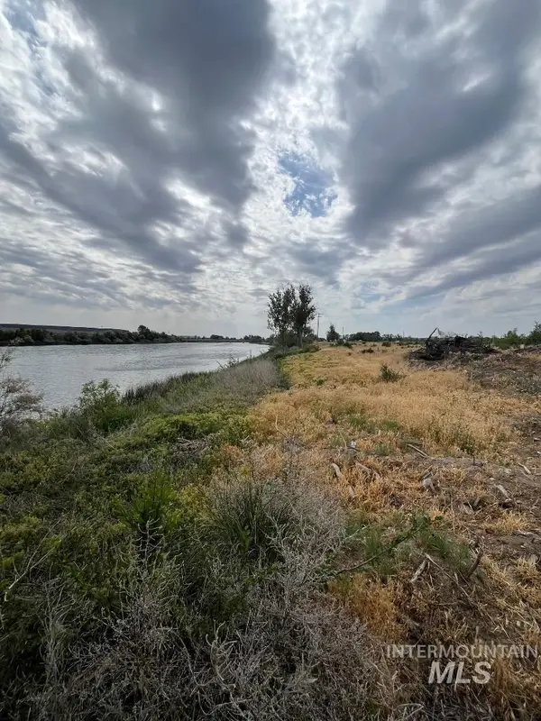 25798 River Road, Grand View, ID 83624