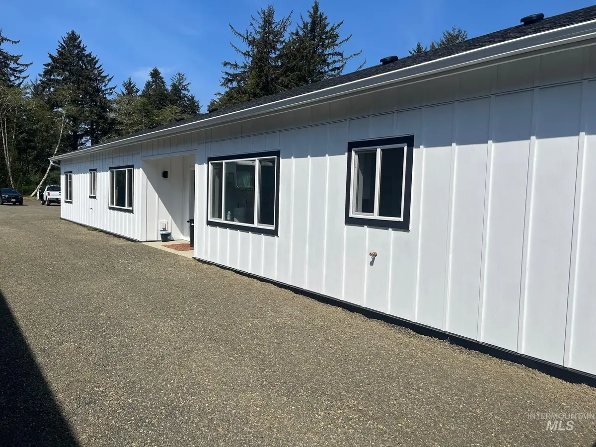 1306 Melbourne Court, Westport, WA 98595 - #1