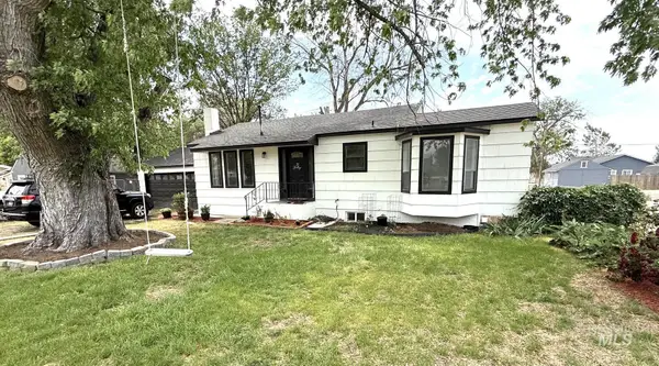421 Randolph, Melba, ID 83641