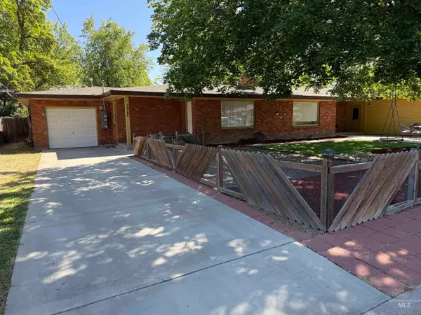 3938 W Garnet, Boise, ID 83703