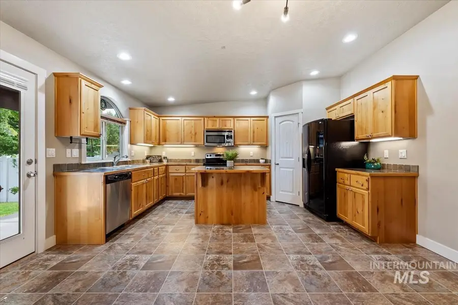 927 E Lockhart Ln, Meridian, ID 83646 - #2
