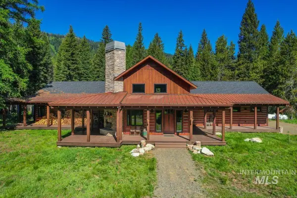 2609 W Mountain Rd, Donnelly, ID 83638
