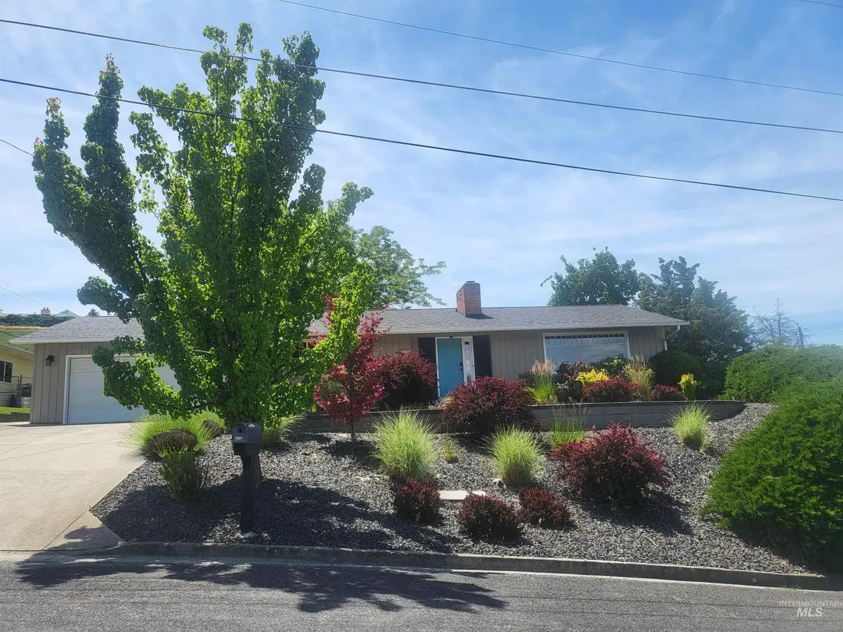 220 21st Ave, Lewiston, ID 83501 - #1
