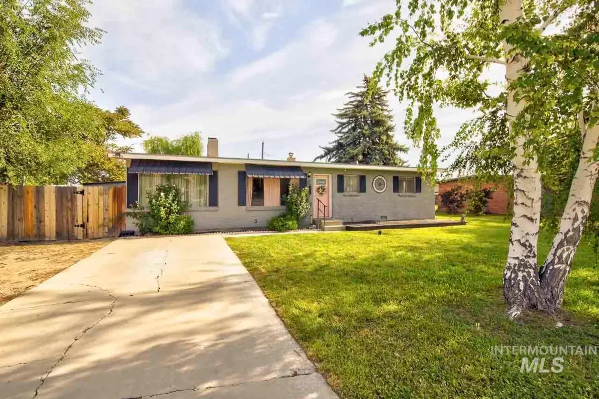 210 W Louisiana Ave, Nampa, ID 83686 - #1