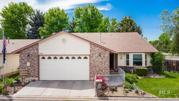 703 N Dover Crt, Nampa, ID 83651