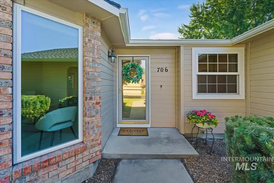 706 N Harvey Ln, Eagle, ID 83616 - #2