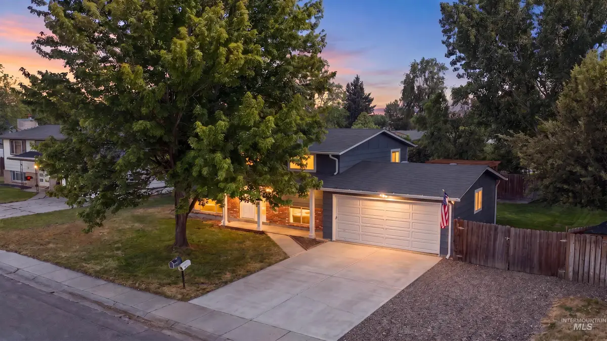 9895 W Lancelot Ave, Boise, ID 83704 - #1