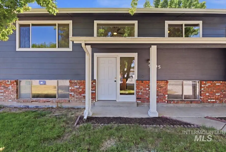 9895 W Lancelot Ave, Boise, ID 83704 - #3
