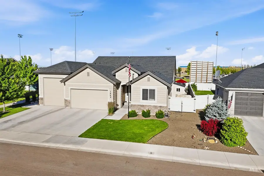 1669 Loch Ness Ave, Middleton, ID 83644 - #2