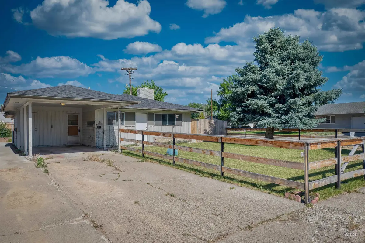 521 N 11th E, Mountain Home, ID 83647 - #1