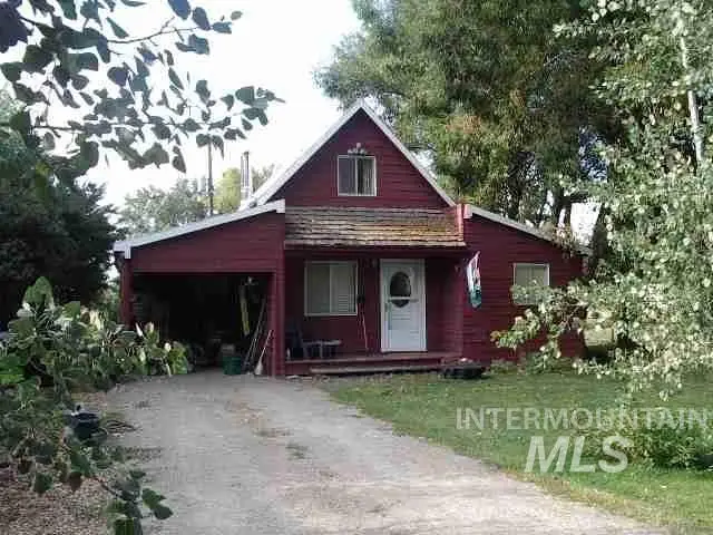 318 E Camas Ave, Fairfield, ID 83327 - #1