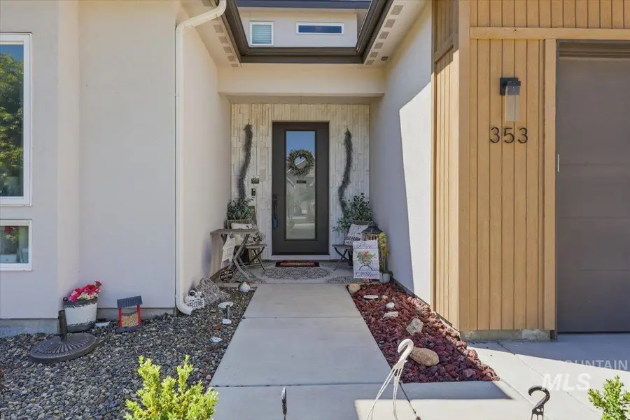 353 Castlebury St, Middleton, ID 83644 - #3