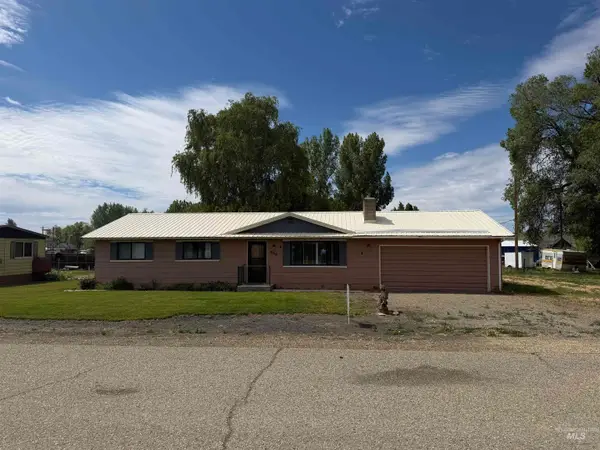 503 Oregon Ave, Jordan Valley, OR 97910