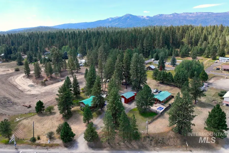 739 S Main St, Cascade, ID 83611 - #2