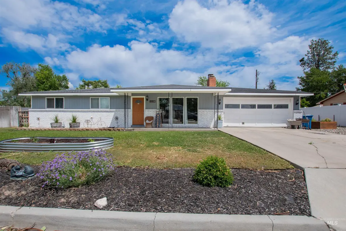1220 N Ohio Avenue, Caldwell, ID 83605 - #1