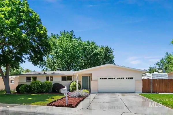 3433 N Manchester St, Boise, ID 83704