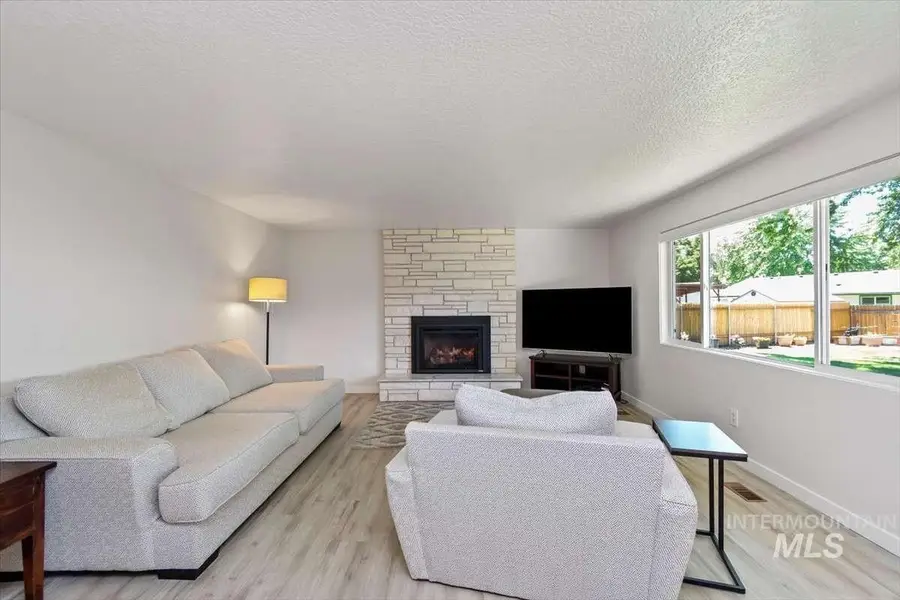 3433 N Manchester St, Boise, ID 83704 - #3