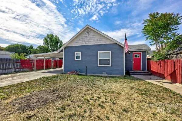 2212 Willow St, Caldwell, ID 83605