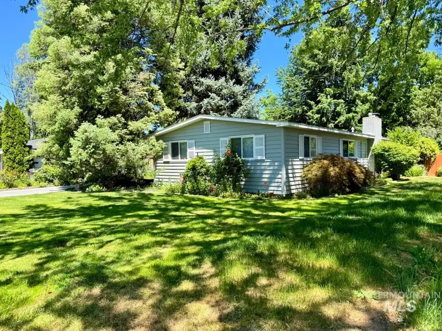 1424 S Atlantic St, Boise, ID 83705 - #2
