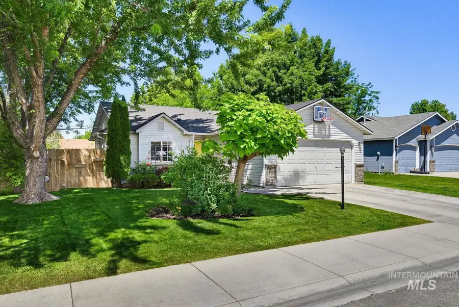 1050 W Verbena Drive, Meridian, ID 83642 - #2