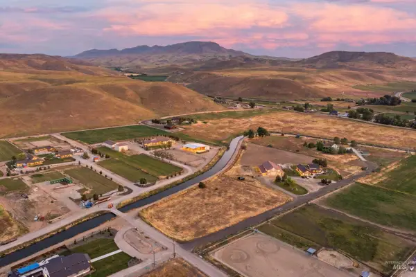 100 Jeffrey Ln, Emmett, ID 83617