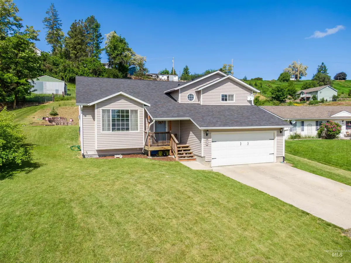 483 E Valleyview Avenue, Genesee, ID 83832 - #1