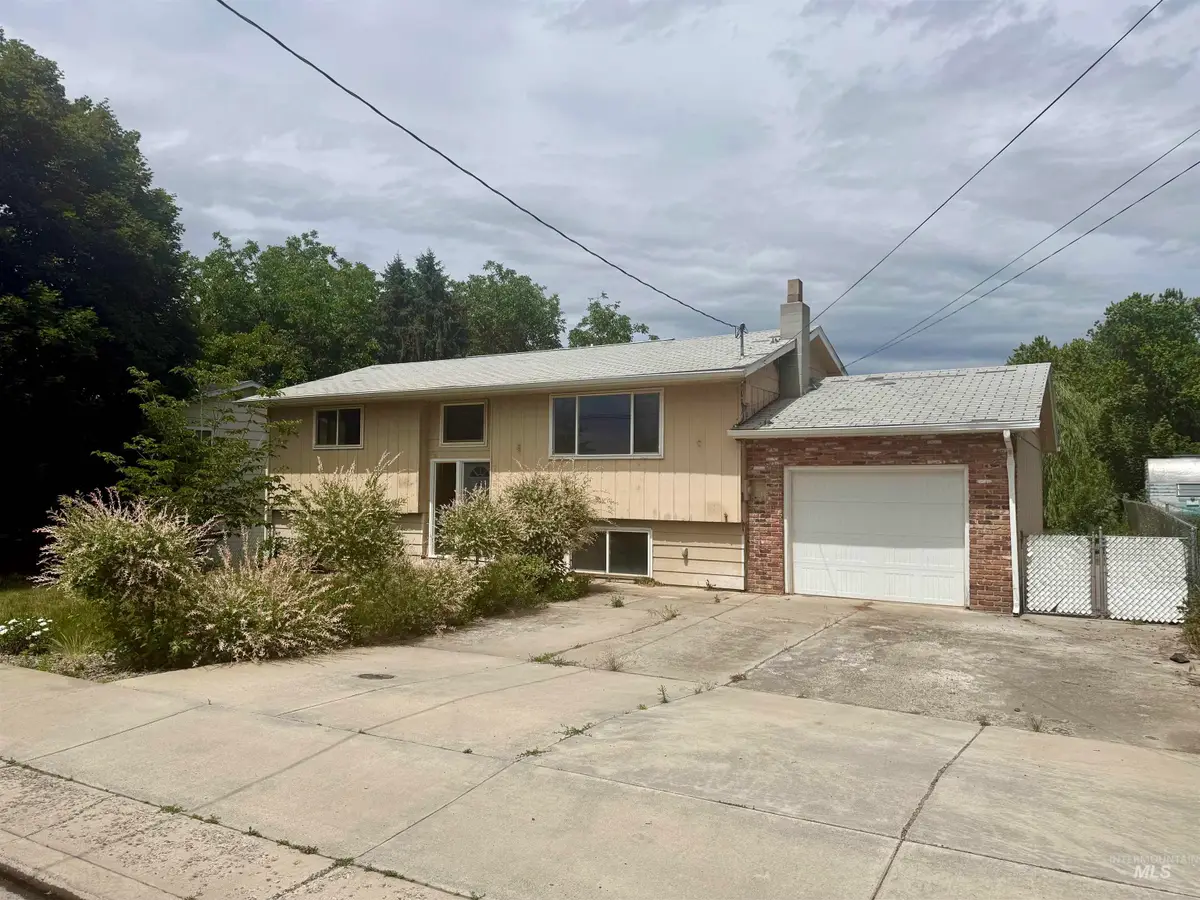 735 Burrell Ave, Lewiston, ID 83501 - #1